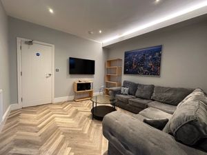 Photo 11- click for photo gallery